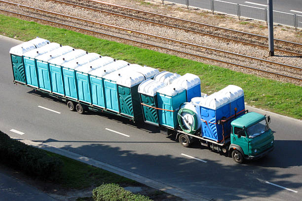 Best Porta potty rental near me  in Miami Gardens, FL